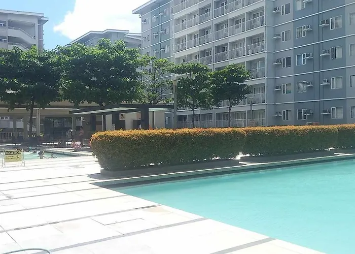 Trees Residences 1 Bedroom With Netflix And Bluetootth Karaoke Speaker With 2 Mini Microphone Manila