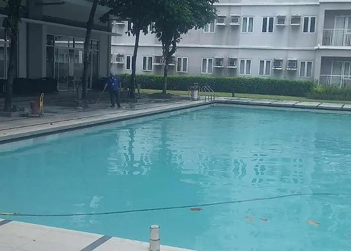 Trees Residences 1 Bedroom With Netflix And Bluetootth Karaoke Speaker With 2 Mini Microphone Manila