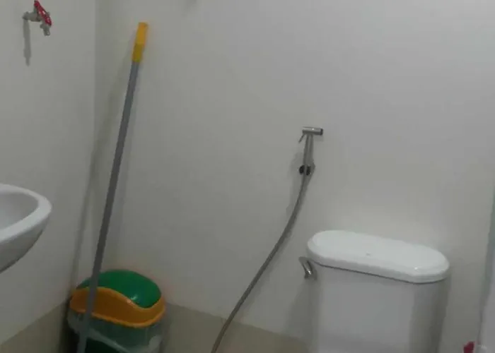 Trees Residences 1 Bedroom With Netflix And Bluetootth Karaoke Speaker With 2 Mini Microphone * Manila
