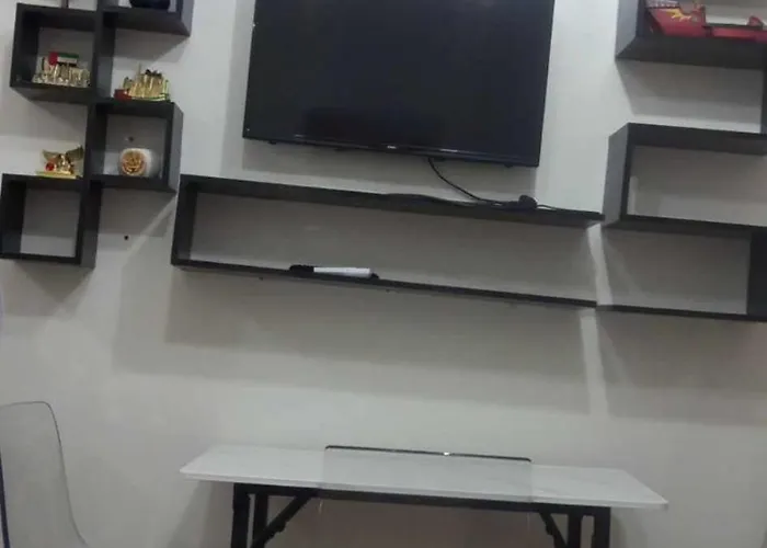 Trees Residences 1 Bedroom With Netflix And Bluetootth Karaoke Speaker With 2 Mini Microphone Manila