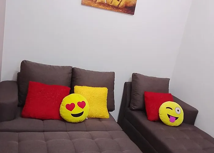 Trees Residences 1 Bedroom With Netflix And Bluetootth Karaoke Speaker With 2 Mini Microphone