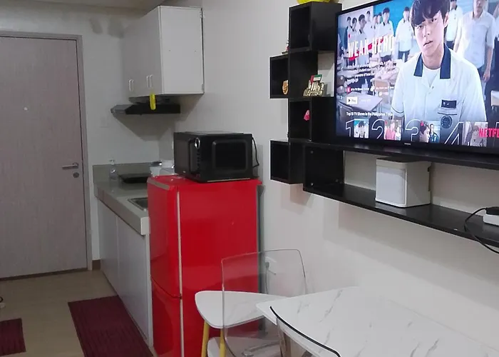 Trees Residences 1 Bedroom With Netflix And Bluetootth Karaoke Speaker With 2 Mini Microphone *