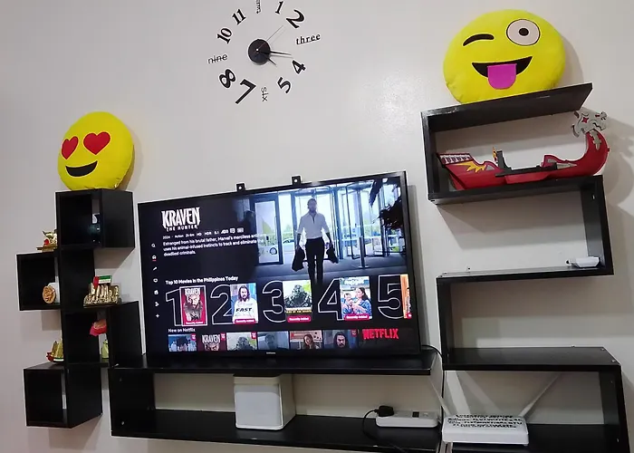 Trees Residences 1 Bedroom With Netflix And Bluetootth Karaoke Speaker With 2 Mini Microphone