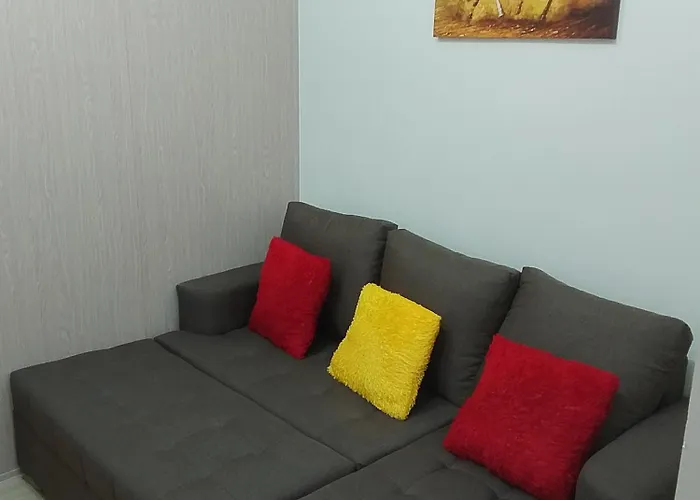 Trees Residences 1 Bedroom With Netflix And Bluetootth Karaoke Speaker With 2 Mini Microphone Manila